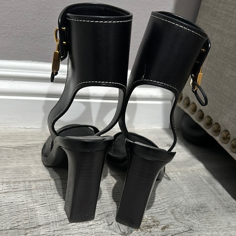 Tom Ford Black Heels with Chunky Heel and Ankle Strap - Picture 4 of 4